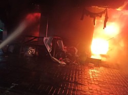 Rumah di Tegalsari Surabaya Terbakar Hebat, Bapak dan Anak Tewas