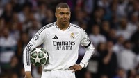 Dengan nomor baru, apakah Mbappe akan makin bersinar di Madrid seperti para legenda Los Blancos di atas?  Foto: REUTERS/Susana Vera