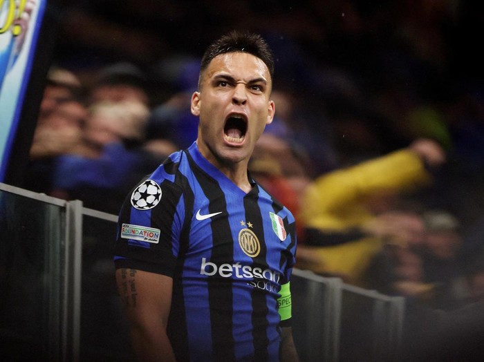 Soccer Football - Champions League - Quarter Final - Second Leg - Inter Milan v Bayern Munich - San Siro, Milan, Italy - April 16, 2025 Inter Milan's Lautaro Martinez celebrates scoring their first goal REUTERS/Claudia Greco     TPX IMAGES OF THE DAY