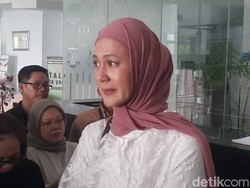 Meski Lelah, Paula Verhoeven Harus Membela Diri