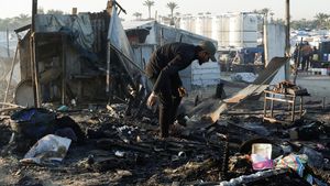 Penampakan Tenda-tenda Pengungsi Palestina Hancur Diserang Israel