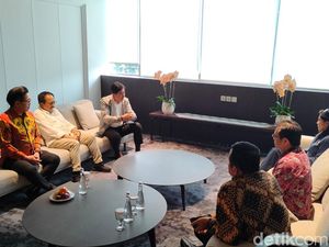 Petinggi XLSmart Datangi Komdigi, Bahas Pelanggan dan Karyawan Petinggi XLSmart Datangi Komdigi, Bahas Pelanggan dan Karyawan