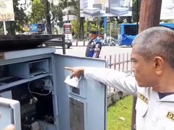 Traffic Light Depan Masjid Raya Sumbar Sudah 4 Hari Mati, Ternyata Kabel Dicuri