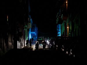 Puerto Rico Gelap Gulita Dilanda Mati Lampu Besar-besaran Puerto Rico Gelap Gulita Dilanda Mati Lampu Besar-besaran
