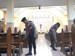 Amankan Jumat Agung, Polisi Sterilisasi Gereja di Kota Mojokerto