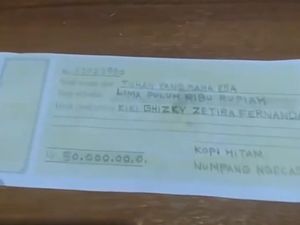 Pria Aneh di Mandalika Bayar Kopi Pakai Kuitansi dari Tuhan Yang Maha Esa Pria Aneh di Mandalika Bayar Kopi Pakai Kuitansi dari Tuhan Yang Maha Esa