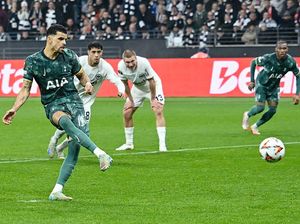Frankfurt Vs Tottenham: Gol Solanke Bawa The Lilywhites ke Semifinal Frankfurt Vs Tottenham: Gol Solanke Bawa The Lilywhites ke Semifinal