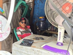 Cerita Eks Gitaris Dangdut Cirebon Menyambung Hidup Lewat Barang bekas