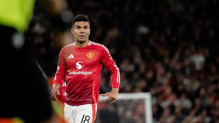 MANCHESTER, ENGLAND - APRIL 17: Casemiro of Manchester United in action during the UEFA Europa League 2024/25 Quarter Final Second Leg match between Manchester United and Olympique Lyonnais at Old Trafford on April 17, 2025 in Manchester, England. (P