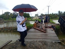 Pemkab Pandeglang Perbaiki Jembatan Kayu Pemicu Truk Terguling