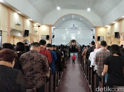 Khidmatnya Ibadah Jumat Agung di Gereja HKBP Tegal Rejo Medan