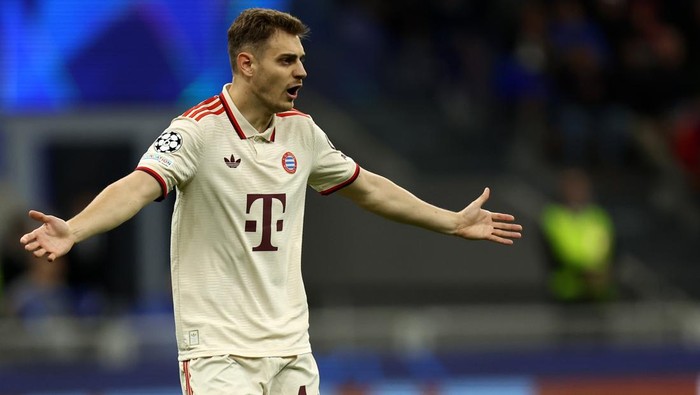 Milan, Italy - April 16: Josip Stanisic of FC Bayern Munchen gestures during the UEFA Champions League 2024/25 Quarter Final Second Leg match between FC Internazionale Milano and FC Bayern Munchen at San Siro on April 16, 2025 in Milan, Italy. (Photo by Sportinfoto/DeFodi Images/DeFodi via Getty Images)