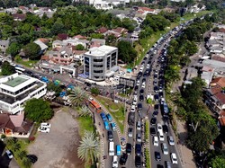 Video: Lalin Sempat Padat, One Way Puncak Menuju Jakarta Berlaku Siang Ini