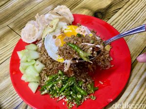 Tanpa Minyak dan MSG! Nasi Goreng Rawit Jalan Daksa Lezatnya Mantul Tanpa Minyak dan MSG! Nasi Goreng Rawit Jalan Daksa Lezatnya Mantul