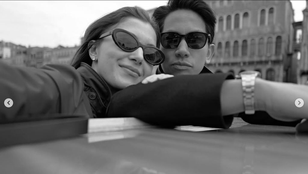 Foto Pangeran Mateen & Putri Anisa Liburan di Venesia, Pakai Tas Rp 107 Juta Foto Pangeran Mateen & Putri Anisa Liburan di Venesia, Pakai Tas Rp 107 Juta