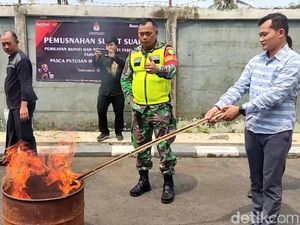 H-1 PSU Pilkada Tasikmalaya, KPU Musnahkan Surat Suara Rusak-Sisa H-1 PSU Pilkada Tasikmalaya, KPU Musnahkan Surat Suara Rusak-Sisa