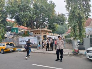 Polisi Jaga Ketat Peringatan Wafatnya Isa Almasih di 31 Gereja Mojokerto Polisi Jaga Ketat Peringatan Wafatnya Isa Almasih di 31 Gereja Mojokerto