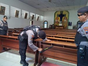 Polda Jateng Kerahkan Seluruh Polres, Pastikan Ibadah Umat Kristiani Aman Polda Jateng Kerahkan Seluruh Polres, Pastikan Ibadah Umat Kristiani Aman
