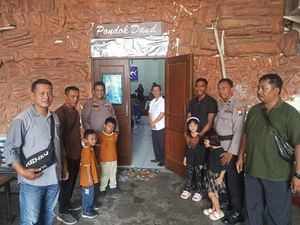 Polresta Sidoarjo Amankan Ibadah Jumat Agung di Sejumlah Gereja Polresta Sidoarjo Amankan Ibadah Jumat Agung di Sejumlah Gereja