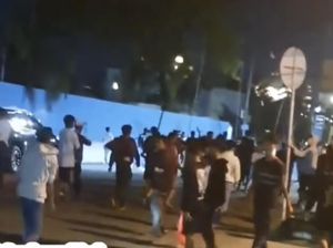 Ratusan Pemuda Terlibat Aksi Tawuran di Palembang Pakai Sajam-Bom Molotov