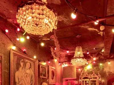 10 Foto Rumah Mewah Lenny Kravitz di Paris, Dilengkapi Klub Bawah Tanah