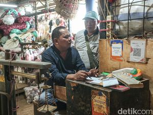 Kisah Juragan Singkong Rintis Bisnis dari Kuping ke Kuping, Kini Omzet Miliaran Kisah Juragan Singkong Rintis Bisnis dari Kuping ke Kuping, Kini Omzet Miliaran