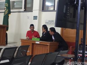 Ahmad Rusli Ngamuk di PN Palembang Usai Divonis 5 Tahun Penjara