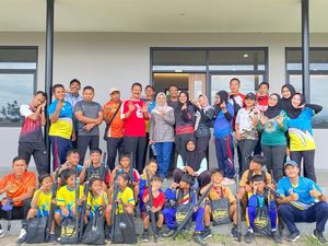 Belasan Siswa Atlit Berprestasi-Guru Pembina SD Banyuwangi Dapat Apresiasi Belasan Siswa Atlit Berprestasi-Guru Pembina SD Banyuwangi Dapat Apresiasi