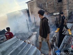 Permukiman Padat Penduduk di Jalan Abdul Kadir Makassar Kebakaran