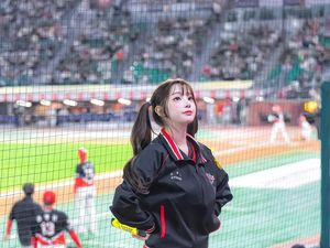 Cheerleader di Korsel Ini Dikritik, Pakaiannya Terlalu Seksi