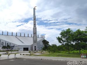 Megahnya Masjid Kampus UIII di Depok, Desain Modern dan Ramah Lingkungan Megahnya Masjid Kampus UIII di Depok, Desain Modern dan Ramah Lingkungan