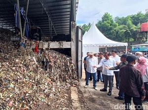 Kunjungi TPA Berbasis Lingkungan Banyumas, Menteri Hanif Heran Bau Tak Menyengat
