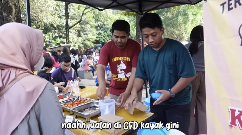 Penjual Nasi Goreng Sukses, Omzet Jutaan hingga Anak Kuliah di Harvard