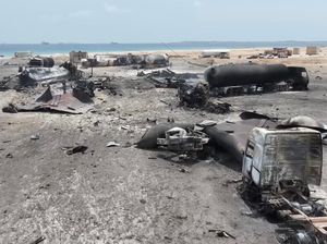 Video: Kondisi Terminal Bahan Bakar di Yaman Porak Poranda Diserang AS