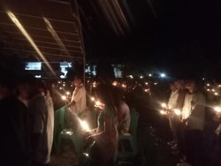 Ribuan Lilin Nyalakan Malam Paskah di Flores Timur