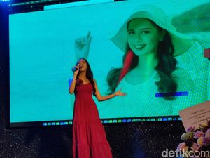 Single Sunrise di Amed Wujud Cinta Tasya Putri terhadap Alam Single Sunrise di Amed Wujud Cinta Tasya Putri terhadap Alam