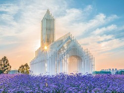 Sering Disebut Gereja Tanpa Bayangan, Bangunan Ini Bisa Menyerap Cahaya!