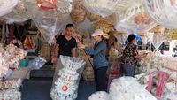 Berburu Perlengkapan Hari Raya Galungan di Bali
