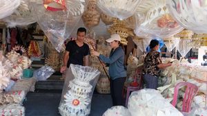 Berburu Perlengkapan Hari Raya Galungan di Bali