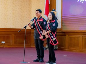 Adi Arnawa dan Rasniathi Dikukuhkan Sebagai Ayah-Bunda GenRe Badung Adi Arnawa dan Rasniathi Dikukuhkan Sebagai Ayah-Bunda GenRe Badung