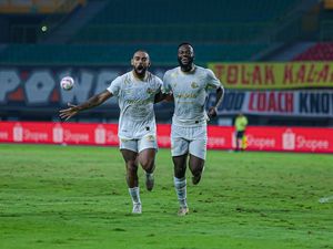 Line Up Persita Vs Arema FC: Dalberto-Lokolingoy Tumpuan Lini Depan Line Up Persita Vs Arema FC: Dalberto-Lokolingoy Tumpuan Lini Depan