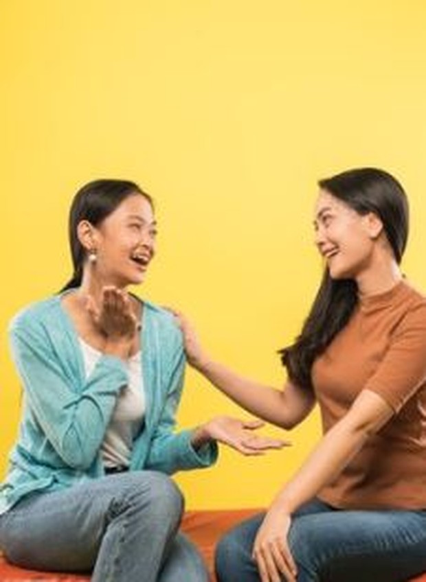 Dengarkan tanpa menghakimi/Foto: Freepik/odua