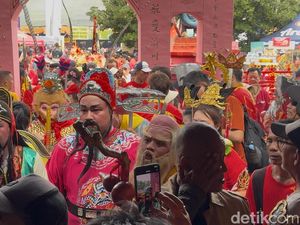 Meriahnya Pawai KongCo-MakCo Lasem Rembang Usai Vakum 13 Tahun Meriahnya Pawai KongCo-MakCo Lasem Rembang Usai Vakum 13 Tahun