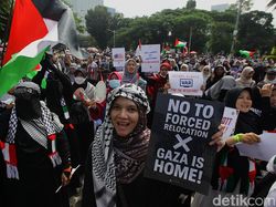 Video: Demo di Kedubes AS, Massa Minta Prabowo Desak PBB Buka Blokade Gaza