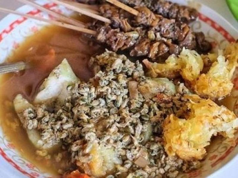 5 Makanan Pakai Nama Daerah yang Tak Sesuai Asal Daerahnya
