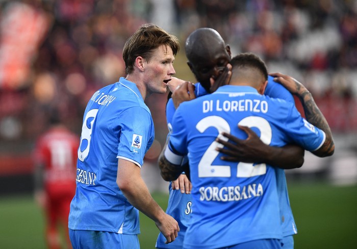 Soccer Football - Serie A - Monza v Napoli - U-Power Stadium, Monza, Italy - April 19, 2025 Napolis Scott McTominay celebrates scoring their first goal with Romelu Lukaku and Giovanni Di Lorenzo REUTERS/Massimo Pinca