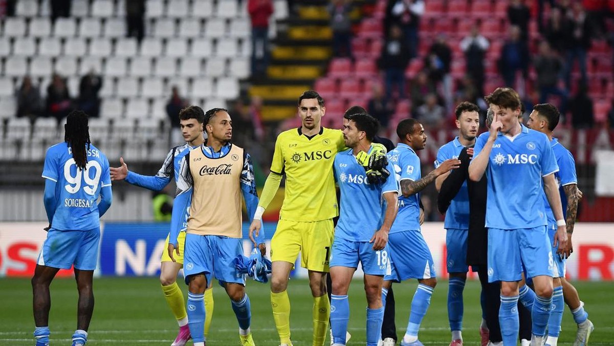 Napoli masih memimpin klasemen sementara Serie A dengan 78 poin. Foto: REUTERS/Massimo Pinca