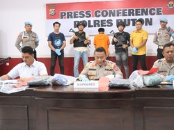 Kanit Provos Polsek Ambuau Indah Gugur Ditikam Ternyata Korban Salah Sasaran