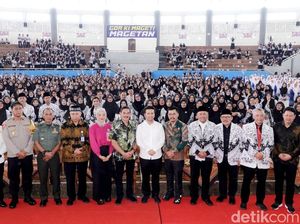 Wagub Emil Sebut Peran Guru Tonggak Utama Cetak Generasi Masa Depan Indonesia Wagub Emil Sebut Peran Guru Tonggak Utama Cetak Generasi Masa Depan Indonesia
