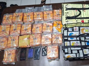 2 Pengedar Sabu di Sulteng Ditangkap, 20 Paket Sabu Disita 2 Pengedar Sabu di Sulteng Ditangkap, 20 Paket Sabu Disita